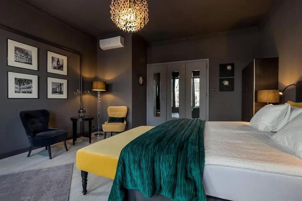 View Of Your Kingdom - Superhost Apartment Budapest Hungary