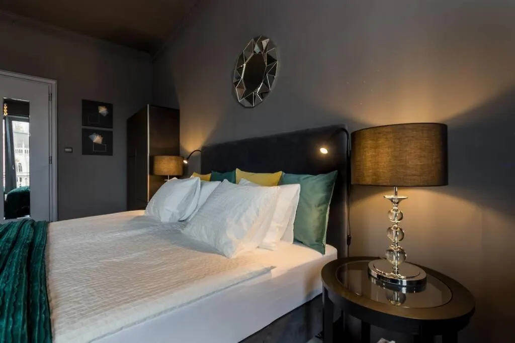 View Of Your Kingdom - Superhost Apartment Budapest